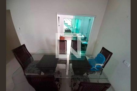 Casa à venda com 3 quartos, 190m² em Vila Linda, Santo André