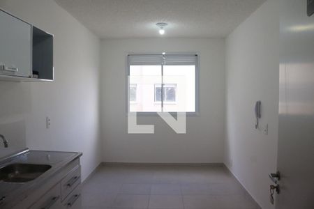 Sala e Cozinha Integrada de apartamento para alugar com 1 quarto, 25m² em Parque Industrial Tomas Edson, São Paulo