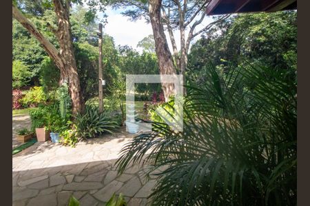 Casa à venda com 3 quartos, 300m² em Restinga, Porto Alegre