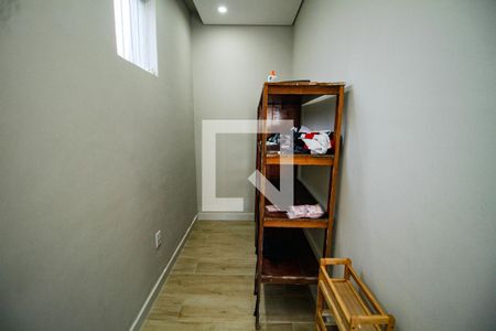 Closet da suíte 1 de casa para alugar com 5 quartos, 624m² em Balneario Flórida, Praia Grande