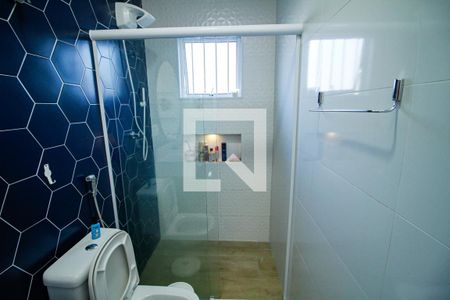 Banheiro da Suíte 1 de casa para alugar com 5 quartos, 624m² em Balneario Flórida, Praia Grande