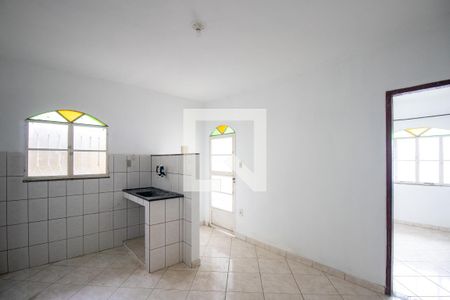 Sala/Cozinha de casa para alugar com 1 quarto, 47m² em Colubandê, São Gonçalo
