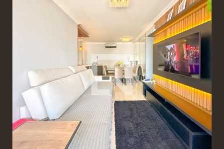 Sala de TV de apartamento para alugar com 3 quartos, 97m² em Barreiros, São José