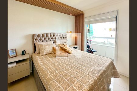 Suíte de apartamento para alugar com 3 quartos, 97m² em Barreiros, São José