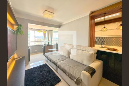 Sala de TV de apartamento para alugar com 3 quartos, 97m² em Barreiros, São José