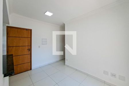 Sala de apartamento para alugar com 1 quarto, 45m² em Vila Tupi, Praia Grande
