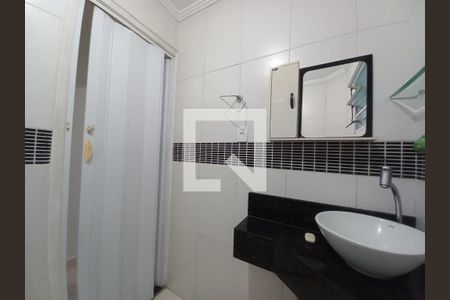 Banheiro de apartamento para alugar com 1 quarto, 52m² em Esplanada dos Barreiros, São Vicente