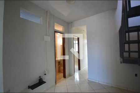 Sala de casa de condomínio para alugar com 3 quartos, 140m² em Bento Ribeiro, Rio de Janeiro