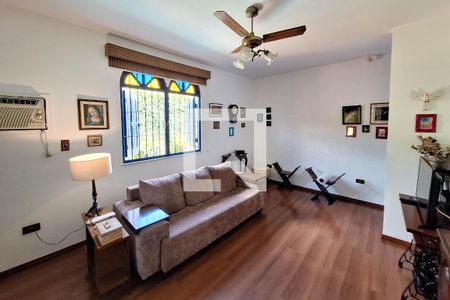 Sala 1 de casa para alugar com 2 quartos, 80m² em Itaipu, Niterói