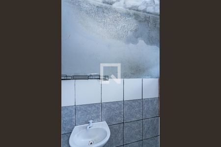 Banheiro de casa para alugar com 1 quarto, 40m² em Jardim Bandeirantes, São Paulo