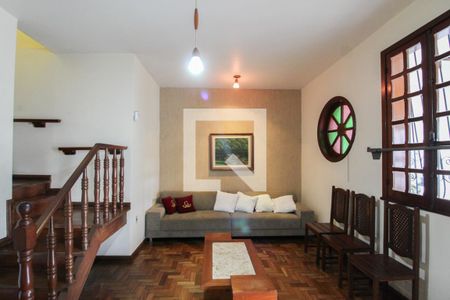 Sala de casa para alugar com 4 quartos, 225m² em Jaraguá, Belo Horizonte