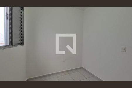 Quarto 2 de apartamento para alugar com 2 quartos, 44m² em Jardim Santo Alberto, Santo André