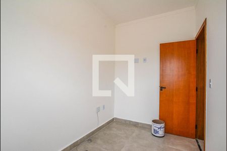 Quarto 1 de apartamento para alugar com 2 quartos, 43m² em Jardim Rina, Santo André