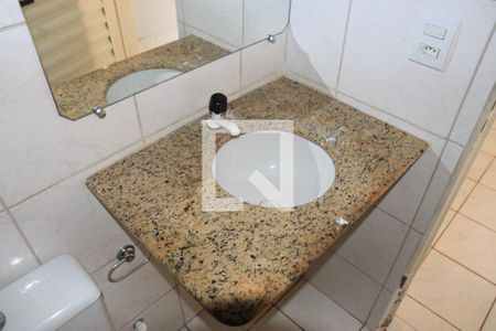 Banheiro de kitnet/studio para alugar com 1 quarto, 30m² em Setor Leste Universitário, Goiânia