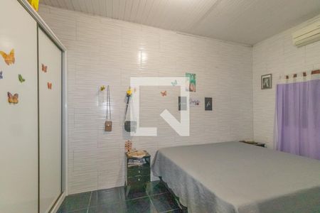 Casa à venda com 3 quartos, 200m² em Guajuviras, Canoas