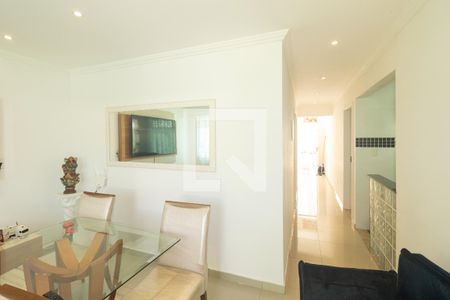 Sala de casa para alugar com 3 quartos, 200m² em Guaratiba, Rio de Janeiro