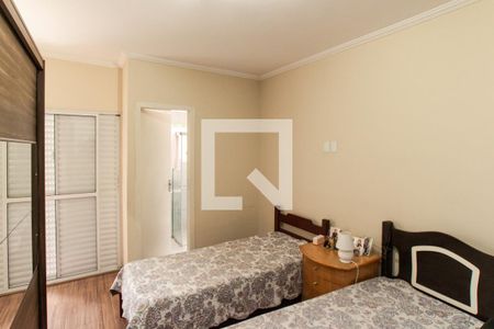 Suíte de casa à venda com 3 quartos, 230m² em Parque Vitoria, São Paulo