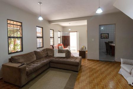 Sala de casa para alugar com 8 quartos, 275m² em Cidade Parque Alvorada, Guarulhos