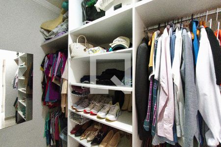 Closet da suíte de casa para alugar com 3 quartos, 130m² em Parque Jambeiro, Campinas