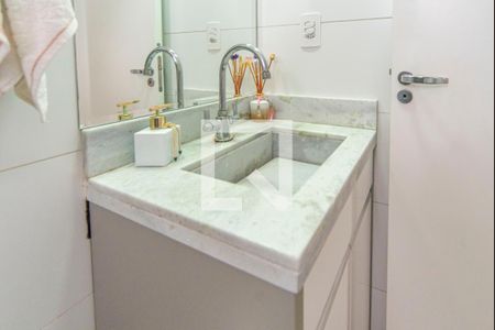 Banheiro  de apartamento à venda com 2 quartos, 104m² em Campestre, Santo André