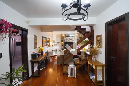 Sala de casa para alugar com 3 quartos, 202m² em Tristeza, Porto Alegre
