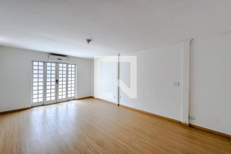 Casa para alugar com 3 quartos, 270m² em Mooca, São Paulo