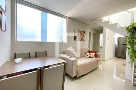 Apartamento à venda com 2 quartos, 100m² em Cachoeirinha, Belo Horizonte