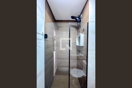 Banheiro de kitnet/studio para alugar com 1 quarto, 30m² em Mooca, São Paulo