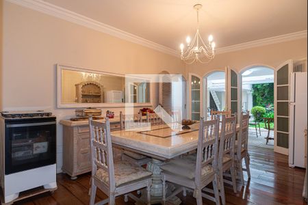 Sala de Jantar de casa à venda com 4 quartos, 250m² em Jardim Luzitania, São Paulo