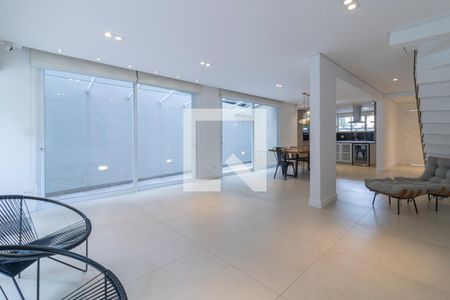 Sala de casa para alugar com 3 quartos, 300m² em Indianópolis, São Paulo