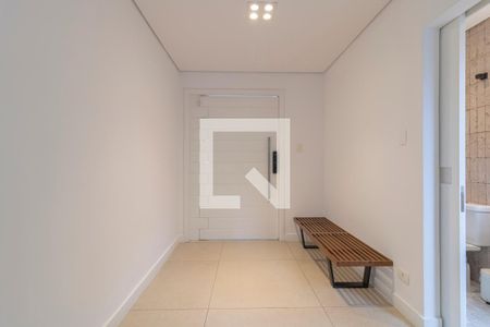 Entrada de casa para alugar com 3 quartos, 300m² em Indianópolis, São Paulo