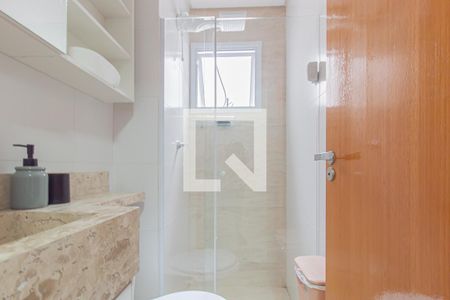 Banheiro de apartamento para alugar com 1 quarto, 32m² em Parque Paineiras, São Paulo