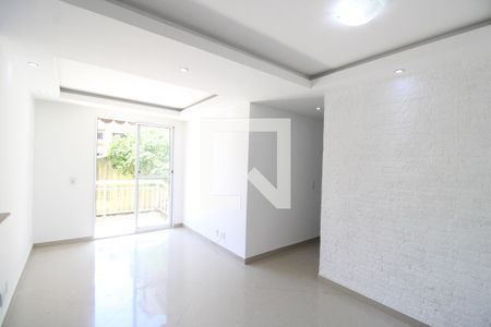 Sala de apartamento para alugar com 2 quartos, 55m² em Taquara, Rio de Janeiro