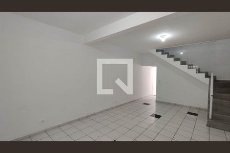 Sala de casa para alugar com 3 quartos, 150m² em Vila Júlia, Poá