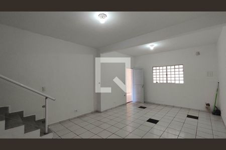 Sala de casa para alugar com 3 quartos, 150m² em Vila Júlia, Poá