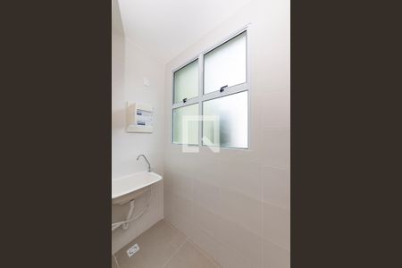 Área de Serviço de apartamento para alugar com 2 quartos, 43m² em Carlos Prates, Belo Horizonte