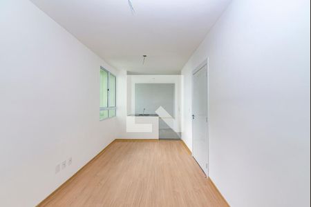Sala de apartamento para alugar com 2 quartos, 43m² em Carlos Prates, Belo Horizonte