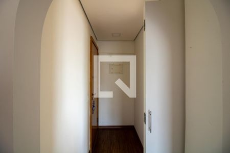 Corredor de acesso a cozinha de apartamento à venda com 2 quartos, 57m² em São Miguel, São Paulo