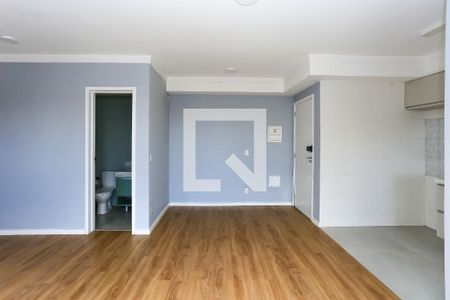 Sala  de apartamento para alugar com 1 quarto, 56m² em Parque Assuncao, Taboão da Serra