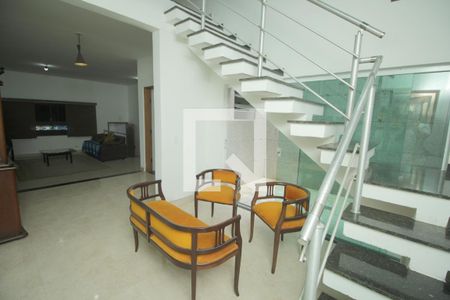 Sala de casa à venda com 4 quartos, 144m² em Vila Humaita, Santo André