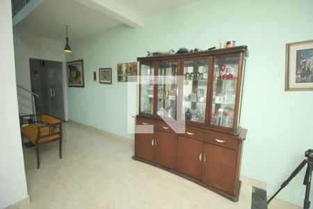 Sala de casa à venda com 4 quartos, 144m² em Vila Humaita, Santo André