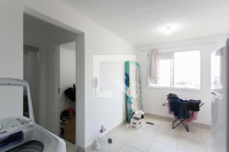 Sala / Cozinha  de apartamento à venda com 2 quartos, 36m² em Vila Carmosina, São Paulo