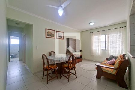 Sala de apartamento para alugar com 2 quartos, 77m² em Guilhermina, Praia Grande