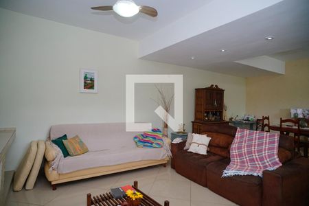 Sala de casa à venda com 4 quartos, 311m² em Marazul, Niterói