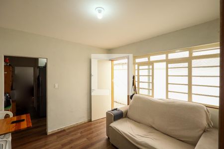 Sala  de casa à venda com 2 quartos, 140m² em Campo Grande, São Paulo