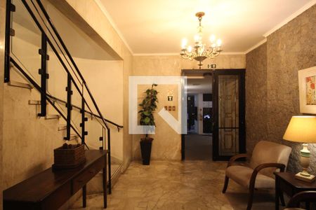 Hall social de apartamento para alugar com 3 quartos, 200m² em Moinhos de Vento, Porto Alegre