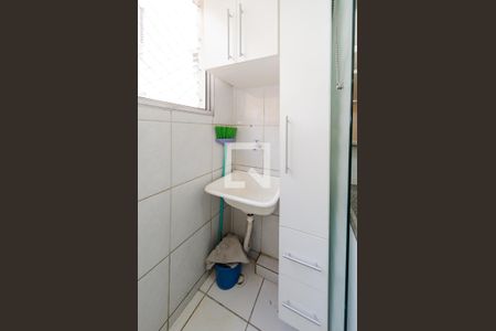 Área de serviço de apartamento para alugar com 2 quartos, 50m² em Camargos, Belo Horizonte