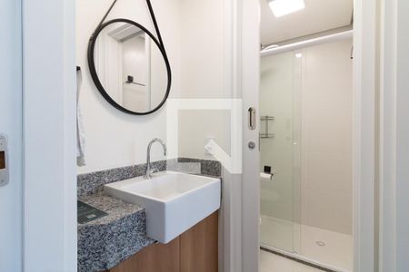 Banheiro de apartamento para alugar com 1 quarto, 32m² em Butantã, São Paulo
