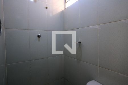 Banheiro de casa para alugar com 1 quarto, 60m² em Horto Florestal, Belo Horizonte