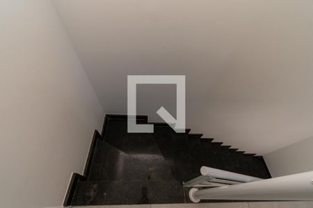 Escada de casa à venda com 3 quartos, 90m² em Vila Uniao (zona Leste), São Paulo